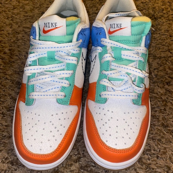 Nike Dunk Low - Picture 1 of 8